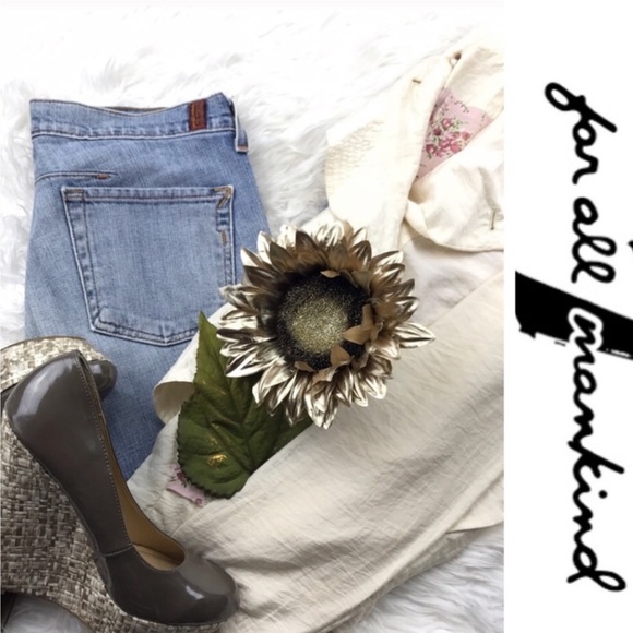 💕SALE💕 7 For all Mankind Crop Jeans - Picture 2 of 6